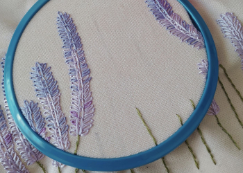 Vikawish, Katrinart и Елена Нис на встрече клуба «Вышиваем в Пушкинке»