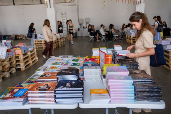 Книжная ярмарка «Гаражка МИФа» на «Хлебозаводе»